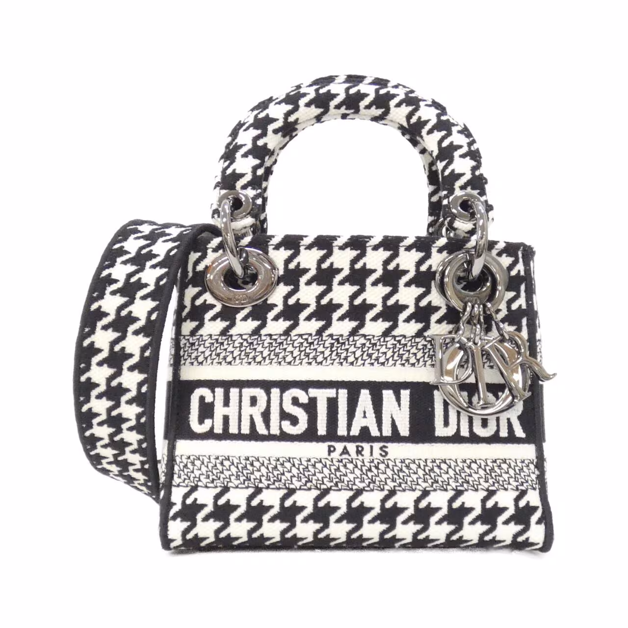 Seller photograph of the bag