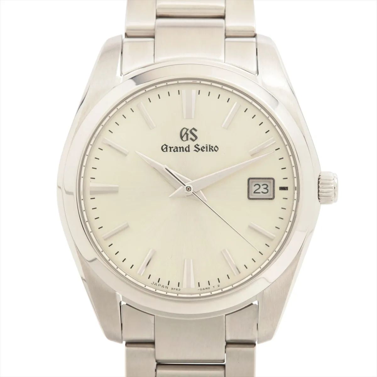 Stainless steel wristwatch with a silver dial, baton indices and a three-link bracelet.