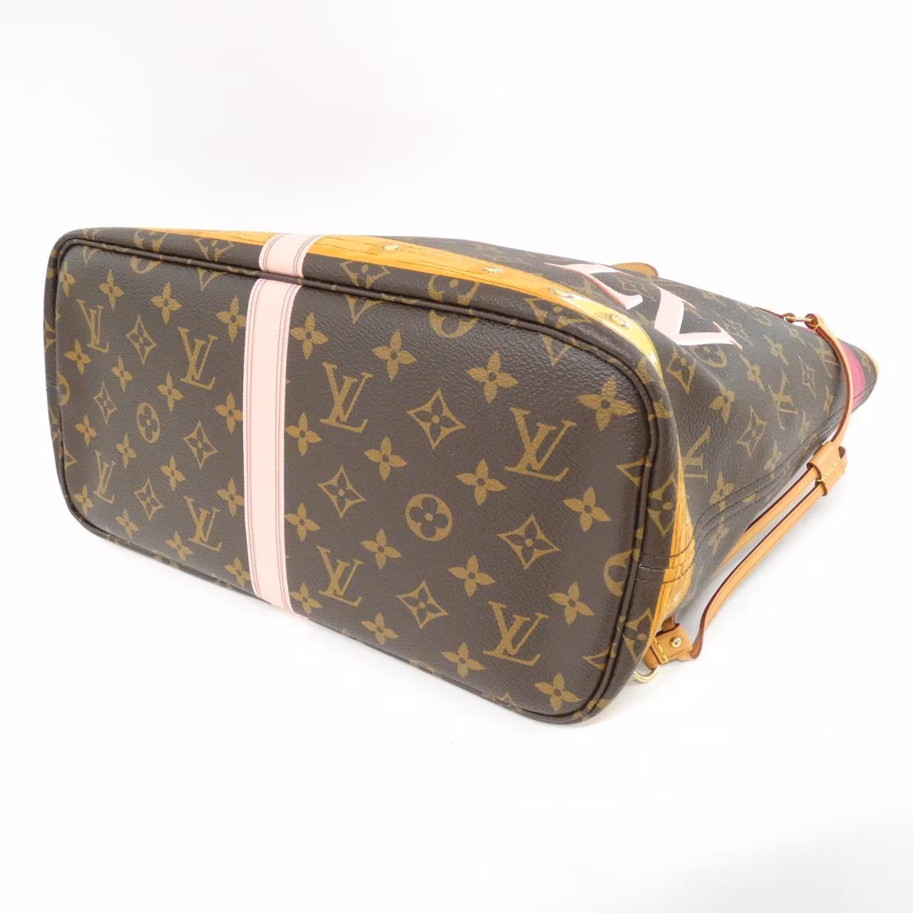 Seller photograph of the bag