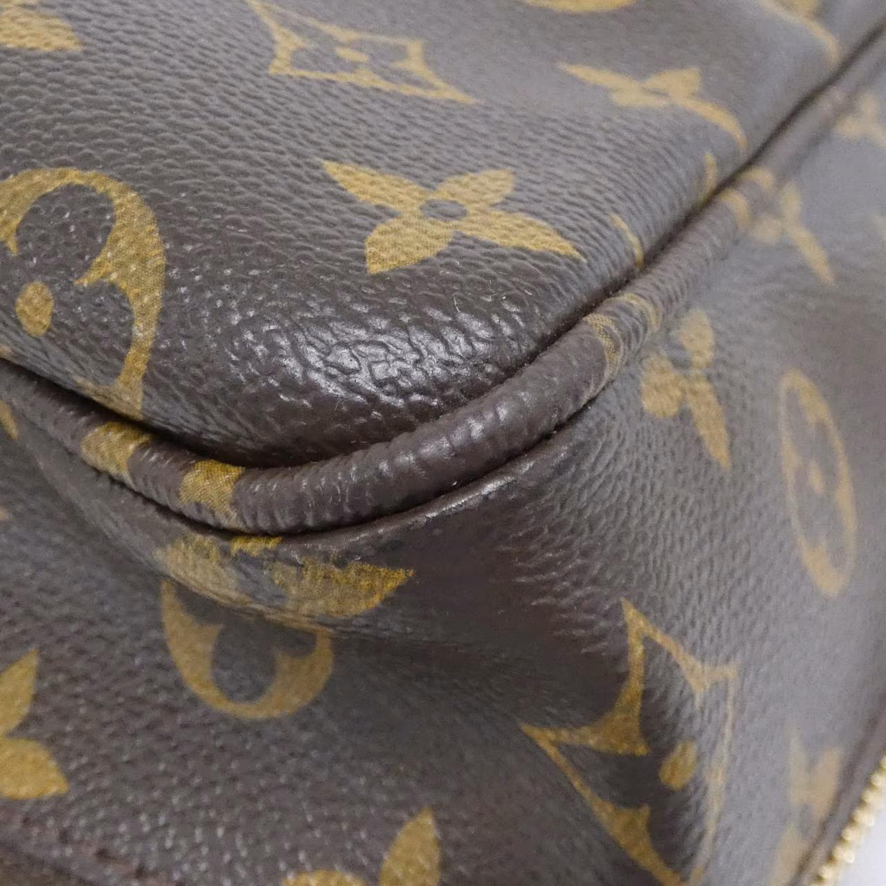 Seller photograph of the bag