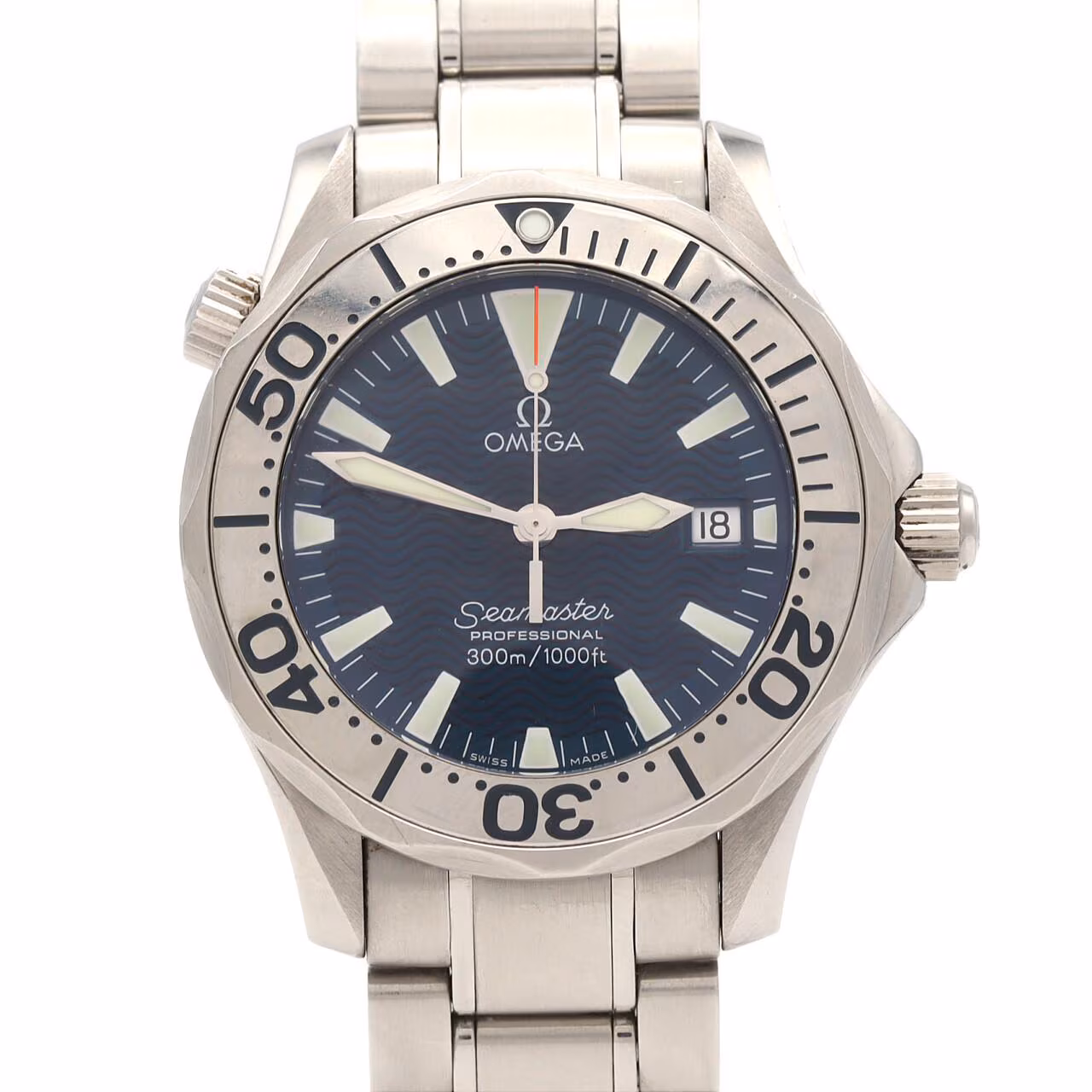 Steel diver's wristwatch with rotating bezel and matching steel bracelet