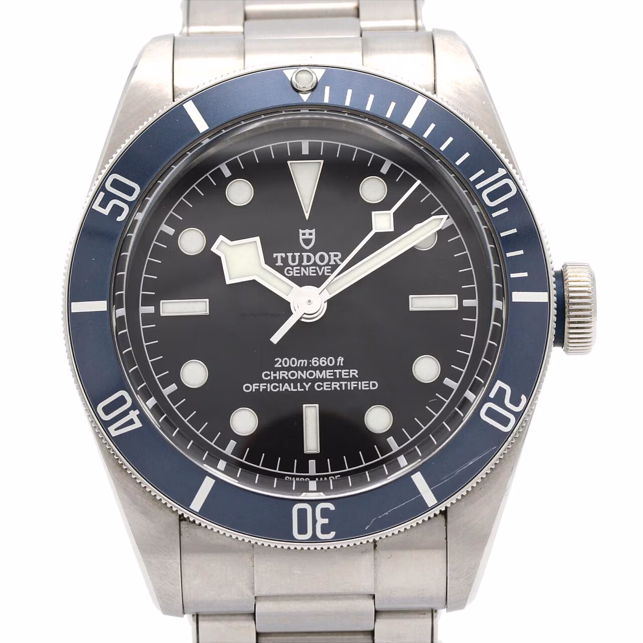 Stainless steel automatic watch with a rotating bezel and matching bracelet